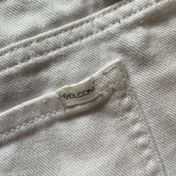 VOLCOM || Stoned Rolled Short-Size 7 - Picture 7 of 11